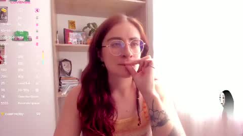 Snapshot of linda_giggle chatting on 07/06/26, 03:03 Giggles online show from 07/06/26, 03:03