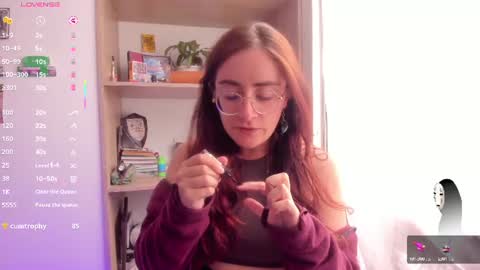 Snapshot of linda_giggle chatting on 07/14/26, 04:45 Giggles online show from 07/14/26, 04:45