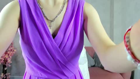 Linda online show from 04/23/26, 09:41