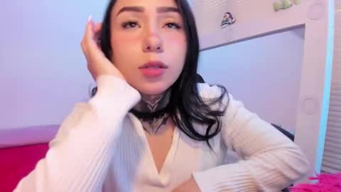 Lindaa maria  online show from 10/05/25, 07:23