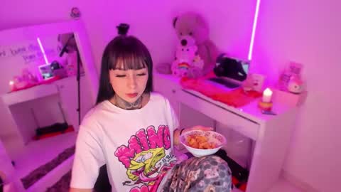 Lindaa maria  online show from 11/04/25, 05:17