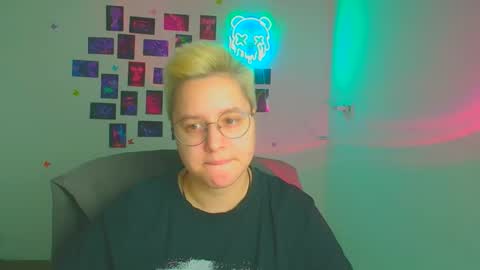 Linda online show from 03/19/26, 05:55