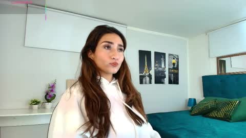 Maria Paula online show from 05/05/26, 12:02