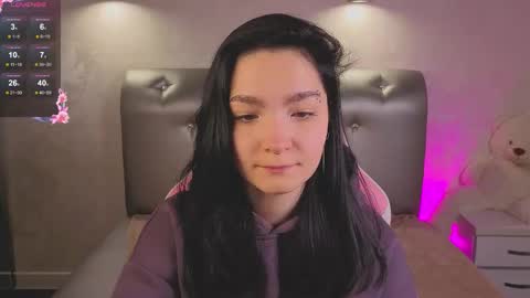 Linda online show from 11/22/25, 01:48