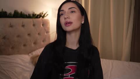 Snapshot of linda_warners chatting on 03/07/25, 10:10 Call me Linda online show from 03/07/25, 10:10