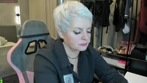 Linda Zefir online show from 04/20/26, 01:08