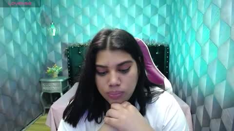 Snapshot of lindabreexlove chatting on 01/04/25, 01:10 online show from 01/04/25, 01:10