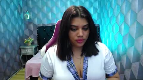 Snapshot of lindabreexlove chatting on 01/08/25, 11:10 online show from 01/08/25, 11:10