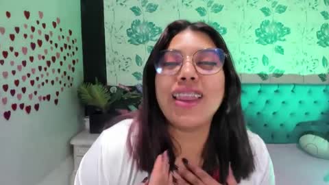 Snapshot of lindabreexlove chatting on 01/16/25, 02:08 online show from 01/16/25, 02:08