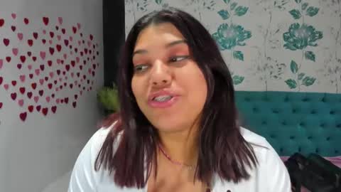 Snapshot of lindabreexlove chatting on 01/22/25, 07:45 online show from 01/22/25, 07:45