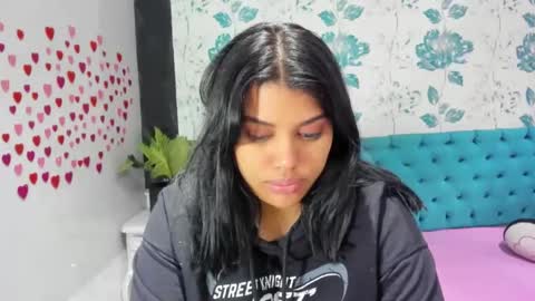 Snapshot of lindabreexlove chatting on 02/01/25, 02:56 online show from 02/01/25, 02:56