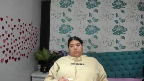 Snapshot of lindabreexlove chatting on 02/16/25, 01:38 online show from 02/16/25, 01:38