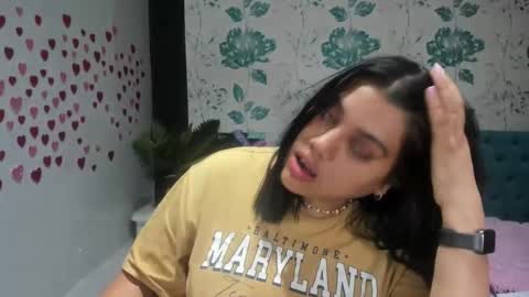 Snapshot of lindabreexlove chatting on 03/02/25, 08:48 online show from 03/02/25, 08:48