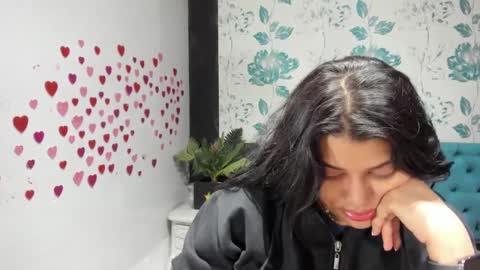 Snapshot of lindabreexlove chatting on 03/07/25, 06:00 online show from 03/07/25, 06:00