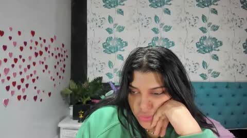 Snapshot of lindabreexlove chatting on 03/11/25, 07:36 online show from 03/11/25, 07:36