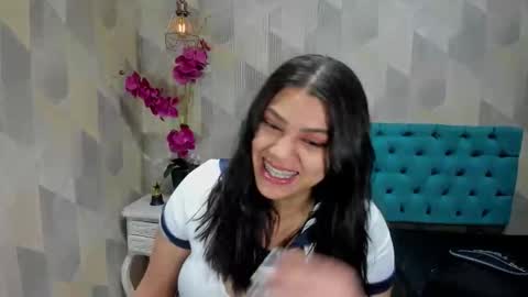 Snapshot of lindabreexlove chatting on 10/25/25, 02:13 online show from 10/25/25, 02:13