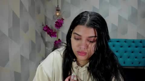 Snapshot of lindabreexlove chatting on 10/28/25, 12:09 online show from 10/28/25, 12:09