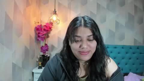 Snapshot of lindabreexlove chatting on 01/18/26, 05:39 online show from 01/18/26, 05:39