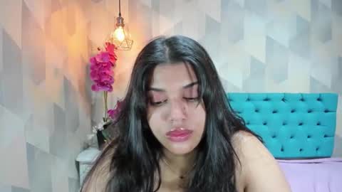 Snapshot of lindabreexlove chatting on 04/02/26, 01:53 online show from 04/02/26, 01:53