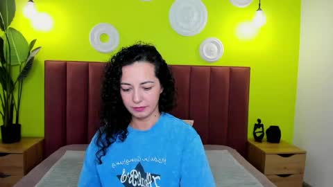 Linda online show from 04/28/26, 01:37