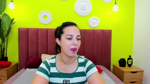 Snapshot of lindainsatiable chatting on 06/01/26, 01:18 Linda online show from 06/01/26, 01:18