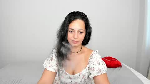 Snapshot of lindainsatiable chatting on 06/14/26, 01:36 Linda online show from 06/14/26, 01:36