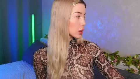 Snapshot of lindathackerr chatting on 05/11/26, 04:07 Linda online show from 05/11/26, 04:07