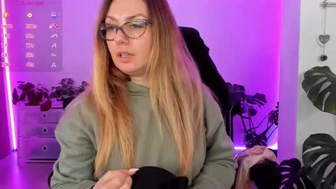 Linda  --  online show from 02/10/25, 09:25