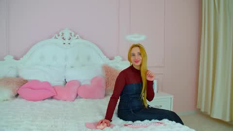 LindsayLincoln online show from 04/23/26, 04:09