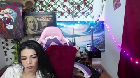 Snapshot of lindsey_2023 chatting on 12/04/24, 05:27 lindsey_2023 online show from 12/04/24, 05:27