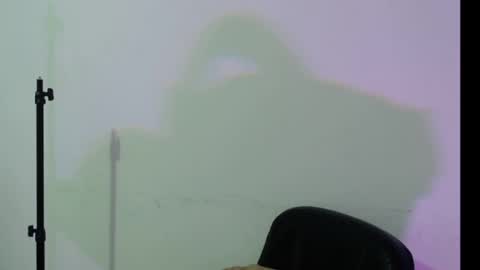 Snapshot of lindsey_2023 chatting on 12/13/24, 11:17 lindsey_2023 online show from 12/13/24, 11:17