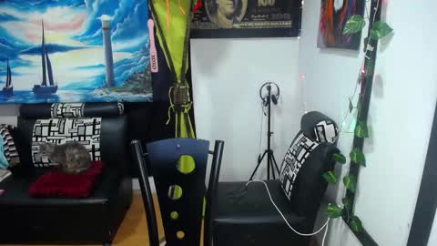 Snapshot of lindsey_2023 chatting on 02/28/25, 12:09 lindsey_2023 online show from 02/28/25, 12:09