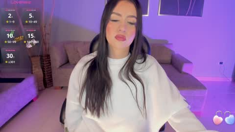 Lindsey Moss online show from 12/23/24, 06:11