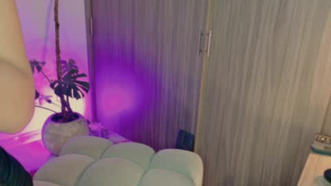 Lindsey Moss online show from 01/09/26, 01:08