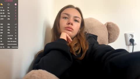 Snapshot of lindseytammo chatting on 09/12/25, 10:04 Kate online show from 09/12/25, 10:04