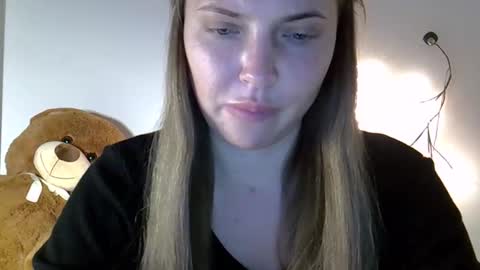 Anna online show from 03/31/26, 07:14