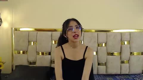 ling ling24 online show from 02/11/25, 07:23