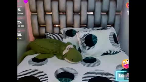 V A L E  N T I N A online show from 12/28/24, 12:04