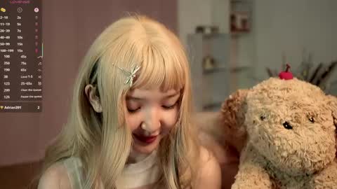 Linh -   online show from 05/10/26, 09:09