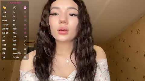 Lira online show from 04/19/26, 05:23