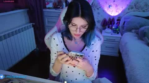 Snapshot of linksiss chatting on 11/20/25, 03:50 linksiss online show from 11/20/25, 03:50