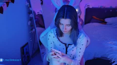 Snapshot of linksiss chatting on 02/15/26, 09:00 linksiss online show from 02/15/26, 09:00