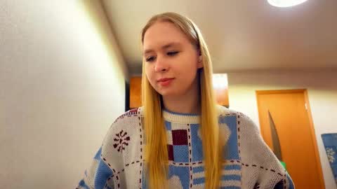 Snapshot of linncrisafi chatting on 02/07/26, 02:43 Rose online show from 02/07/26, 02:43