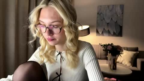 Emma online show from 04/29/26, 06:25
