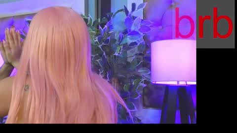 Luciana online show from 03/12/25, 12:10