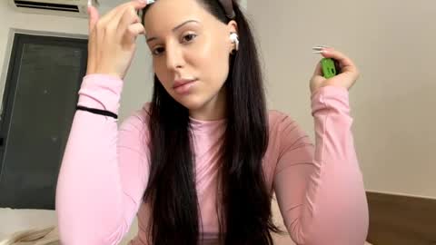 Anna online show from 04/03/26, 04:32