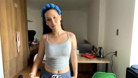 Anna online show from 04/15/26, 06:09