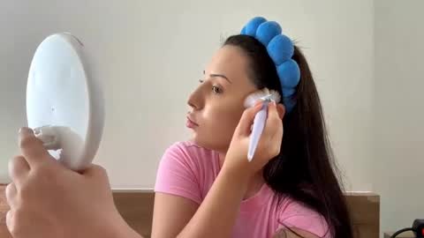 Anna online show from 04/24/26, 05:54