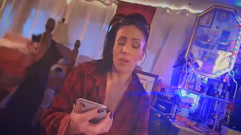 Snapshot of linuxgirlsudosu chatting on 01/09/25, 12:19 linuxgirlsudosu online show from 01/09/25, 12:19