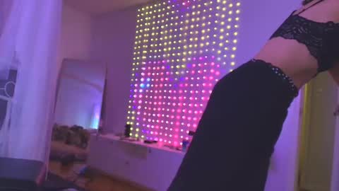 linuxgirlsudosu online show from 11/11/25, 07:30